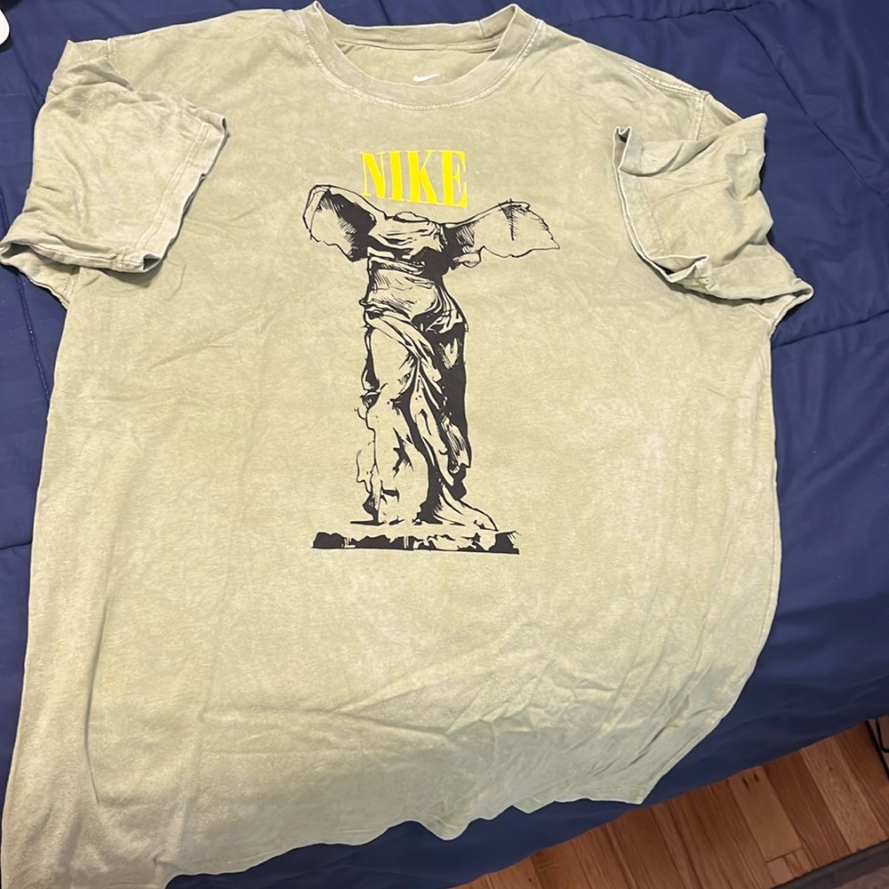 Mens Nike Tshirt
